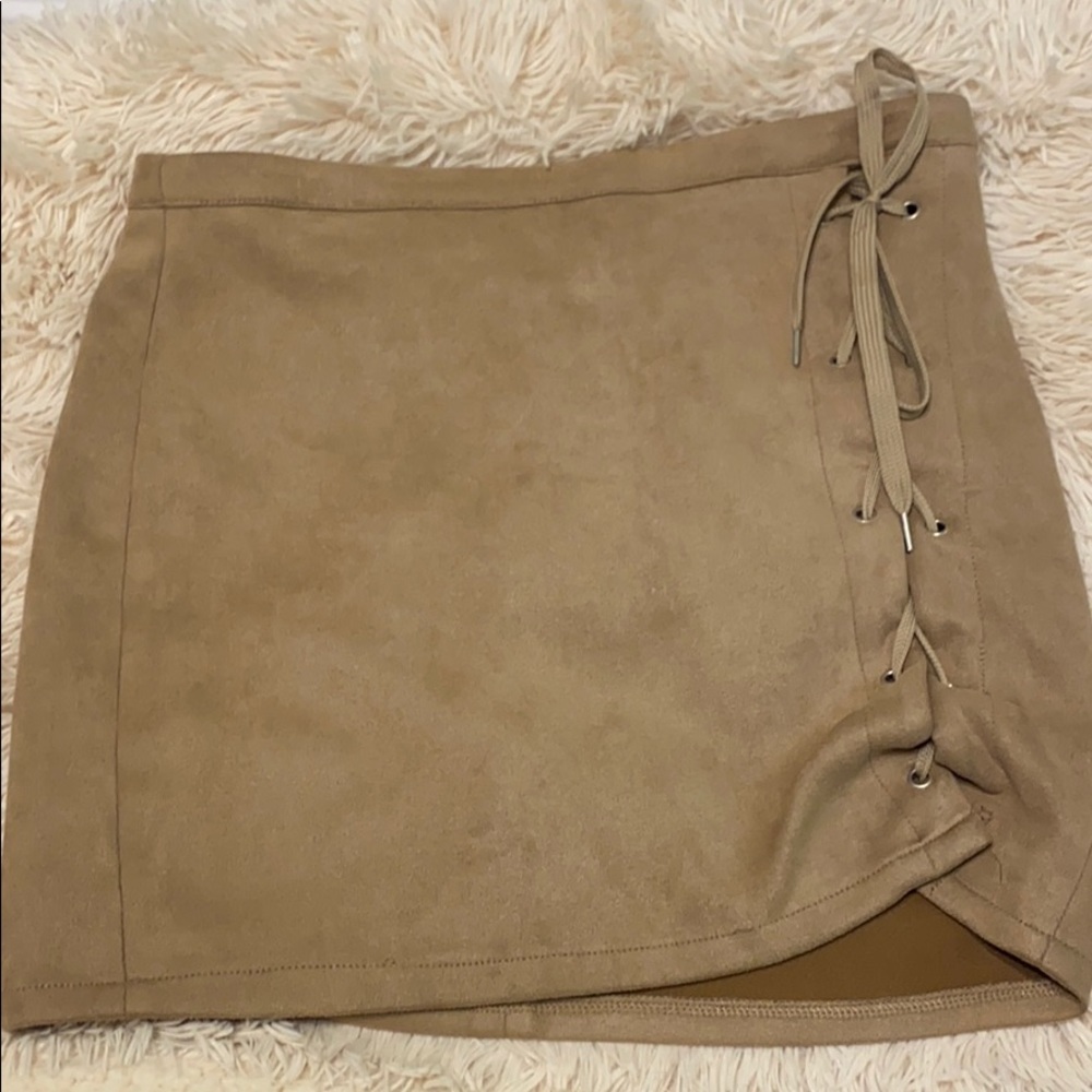 Velvet nude skirt